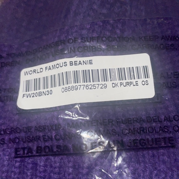 Supreme World Famous Beanie - Picture 12 of 13